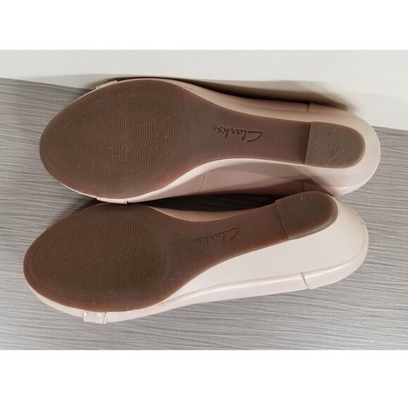Clarks Flores Poppy Wedge Pump, Light Peach Leather, Womens Size 7.5 & 9 M - Picture 9 of 9